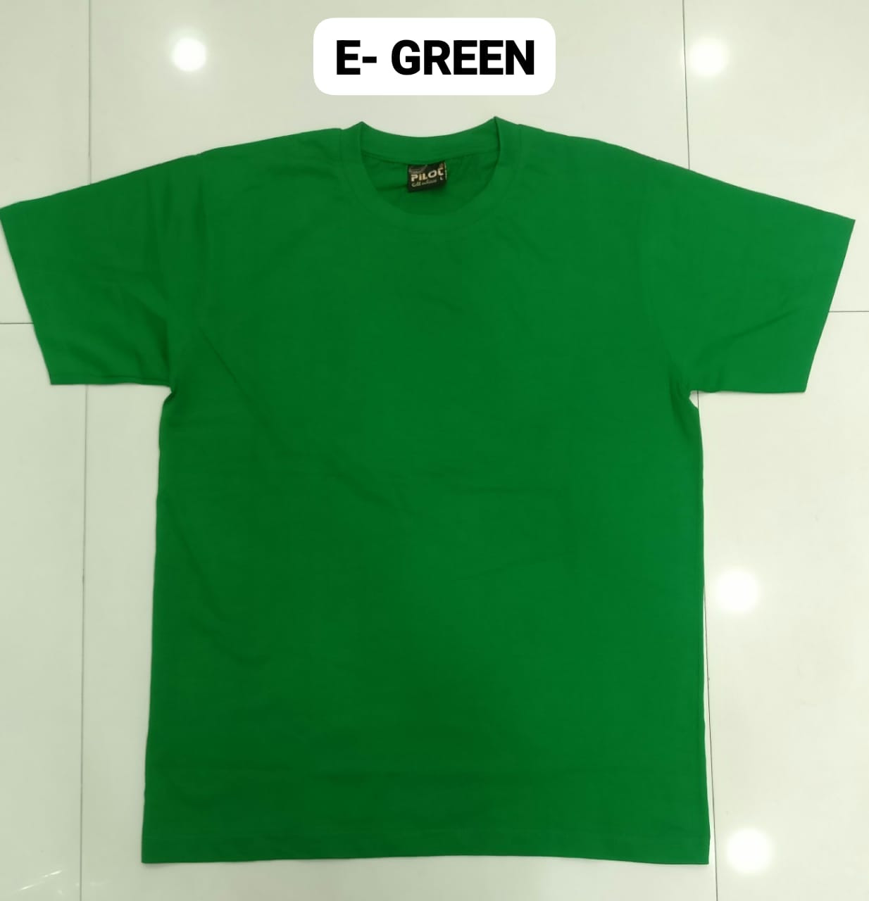 T-shirt vert émeraude, parfait pour sublimer